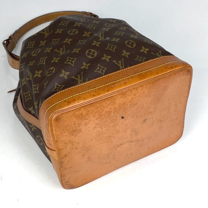 Louis Vuitton Noe Shoulder Drawstring Bag Monogram Brown — view 2