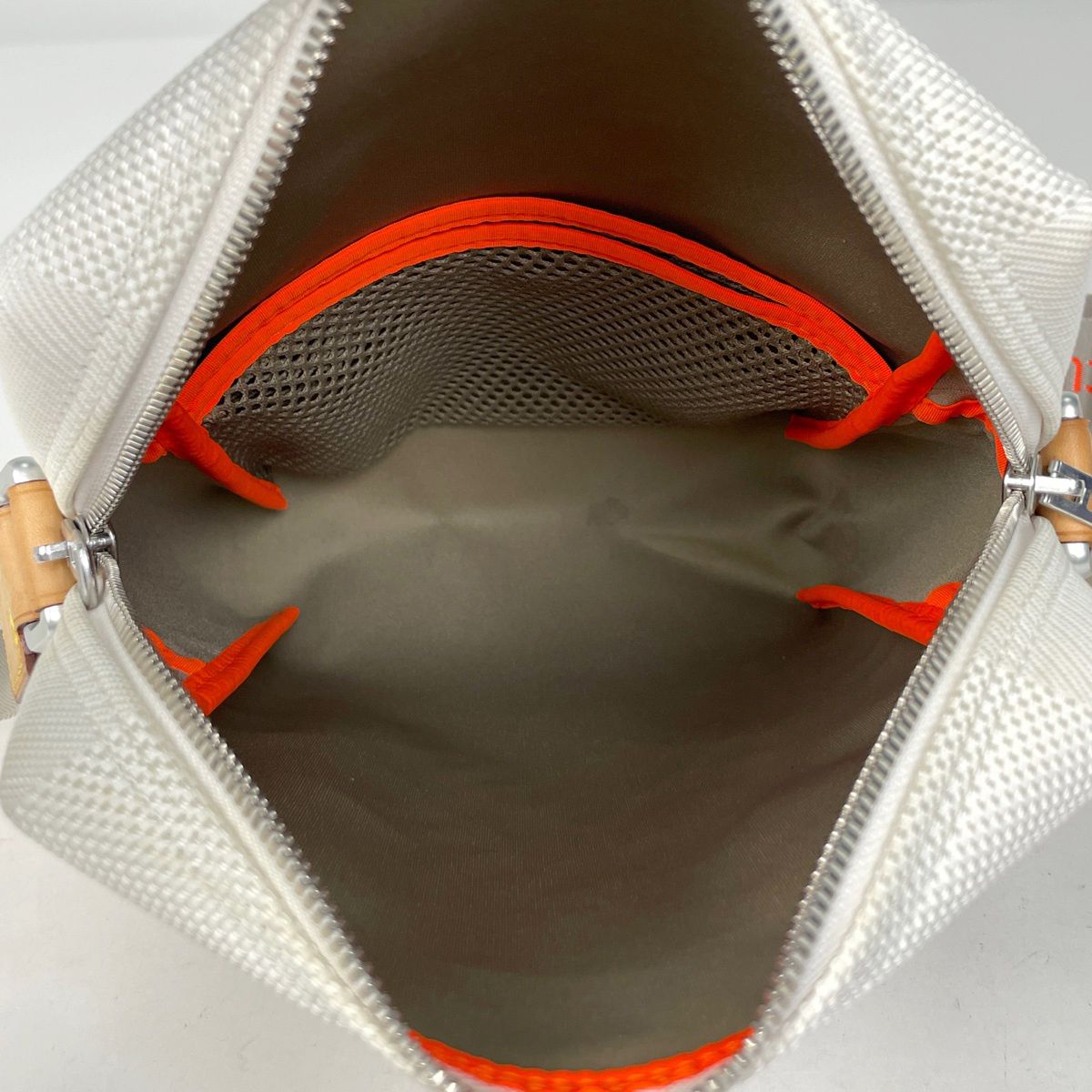 Louis Vuitton Weatherly Cup Crossbody Shoulder Bag Damier Geant White — view 7