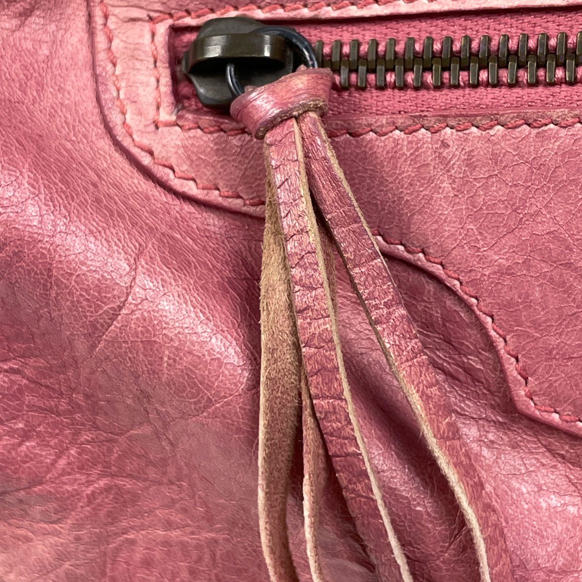 Balenciaga the City 2-Way Handbag Leather Pink — view 7