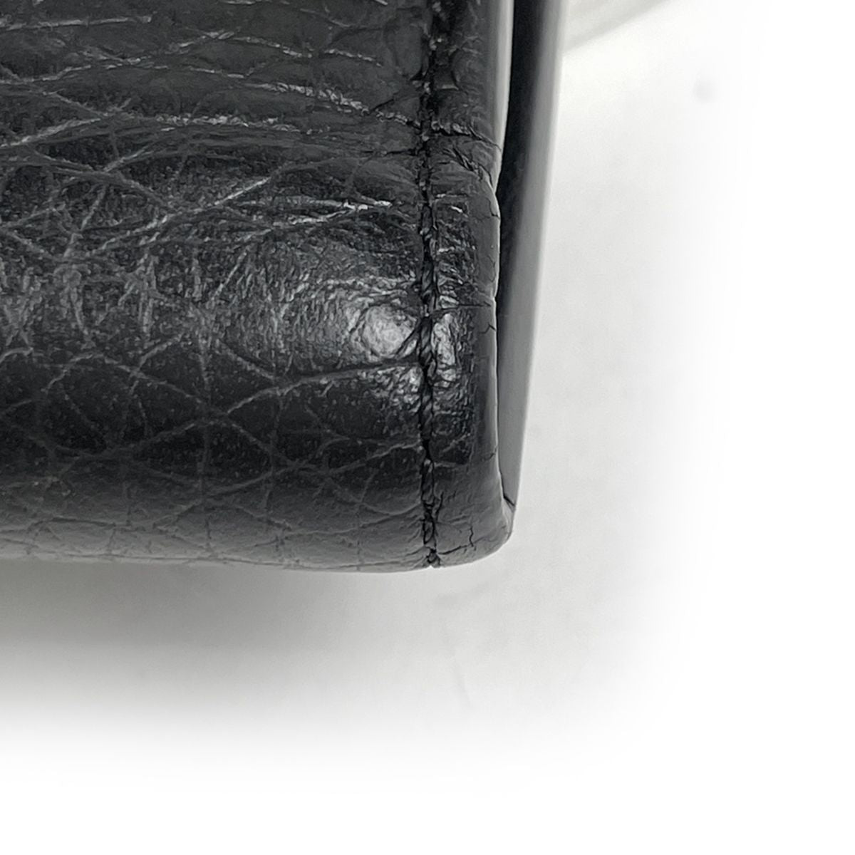 Louis Vuitton Portefeuille Capucines Compact Trifold Wallet Taurillon Black — view 3