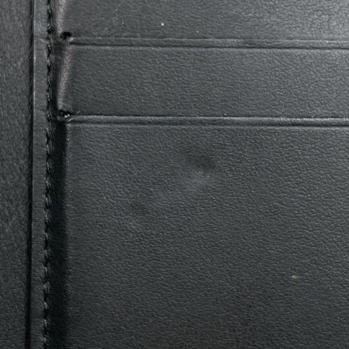 Louis Vuitton Portefeuille Capucines Compact Trifold Wallet Taurillon Black — view 6