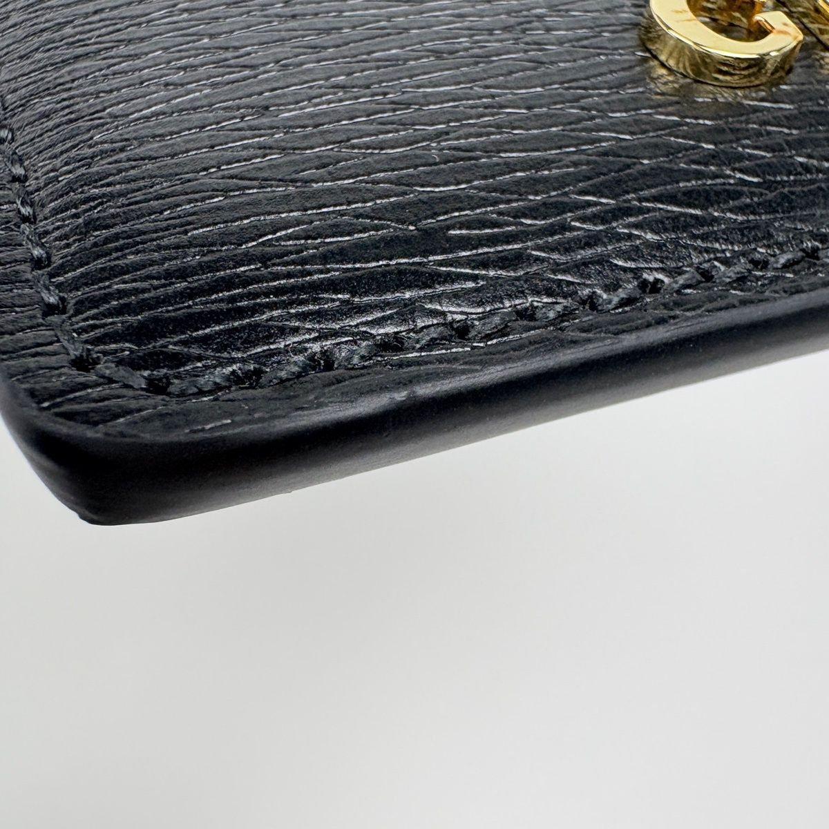 Gucci Logo Card Case Script Leather Black — view 3