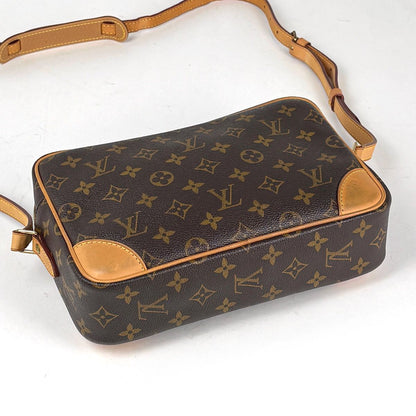 Louis Vuitton Trocadero 27 Shoulder Bag Monogram Brown — view 2