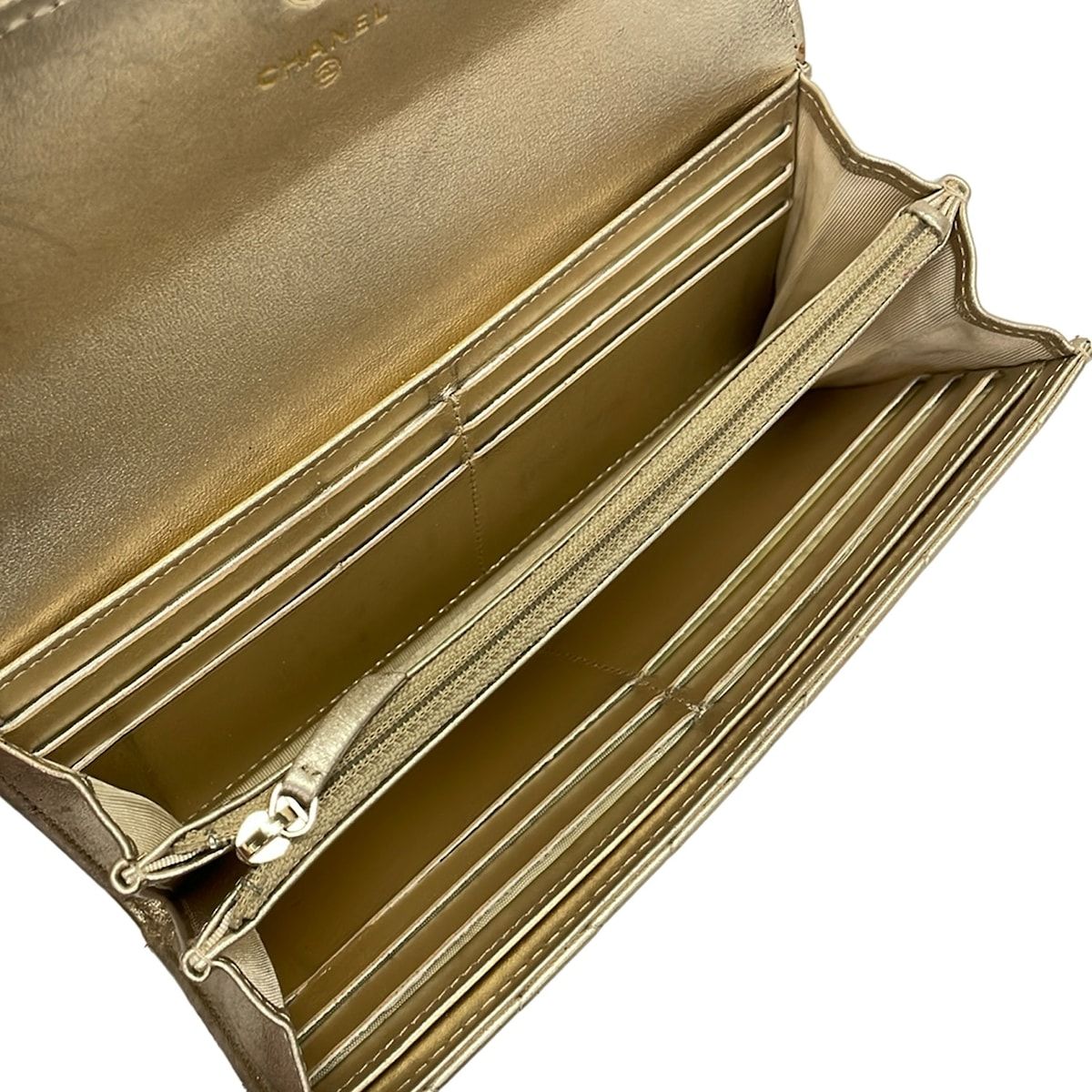 Chanel Wallet Quilted Gold Lambskin — view 4