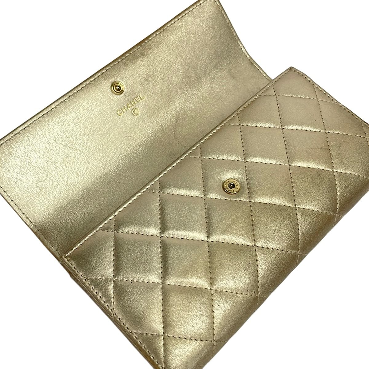 Chanel Wallet Quilted Gold Lambskin — view 3