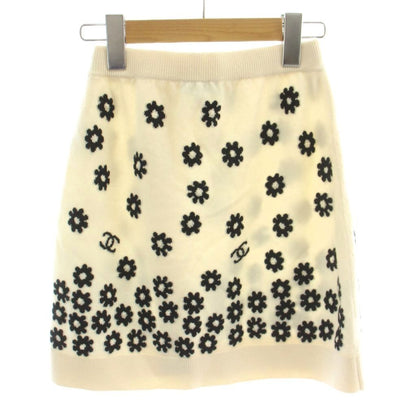 Chanel Knit Skirt Mini Length Cashmere Camellia CC Logo Floral Pattern All Over — view 2