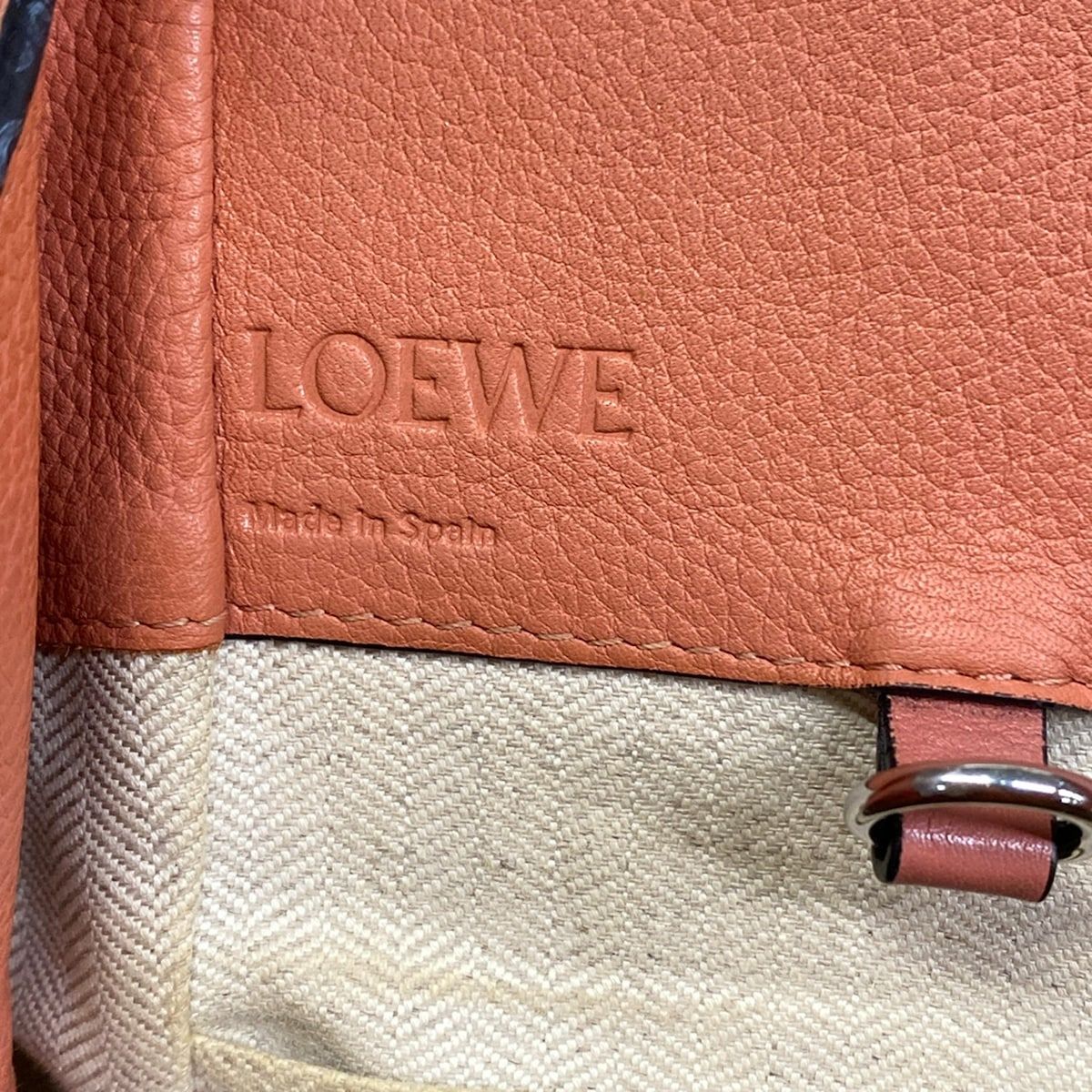 Loewe Tote Hammock Drawstring Pink Leather — view 9