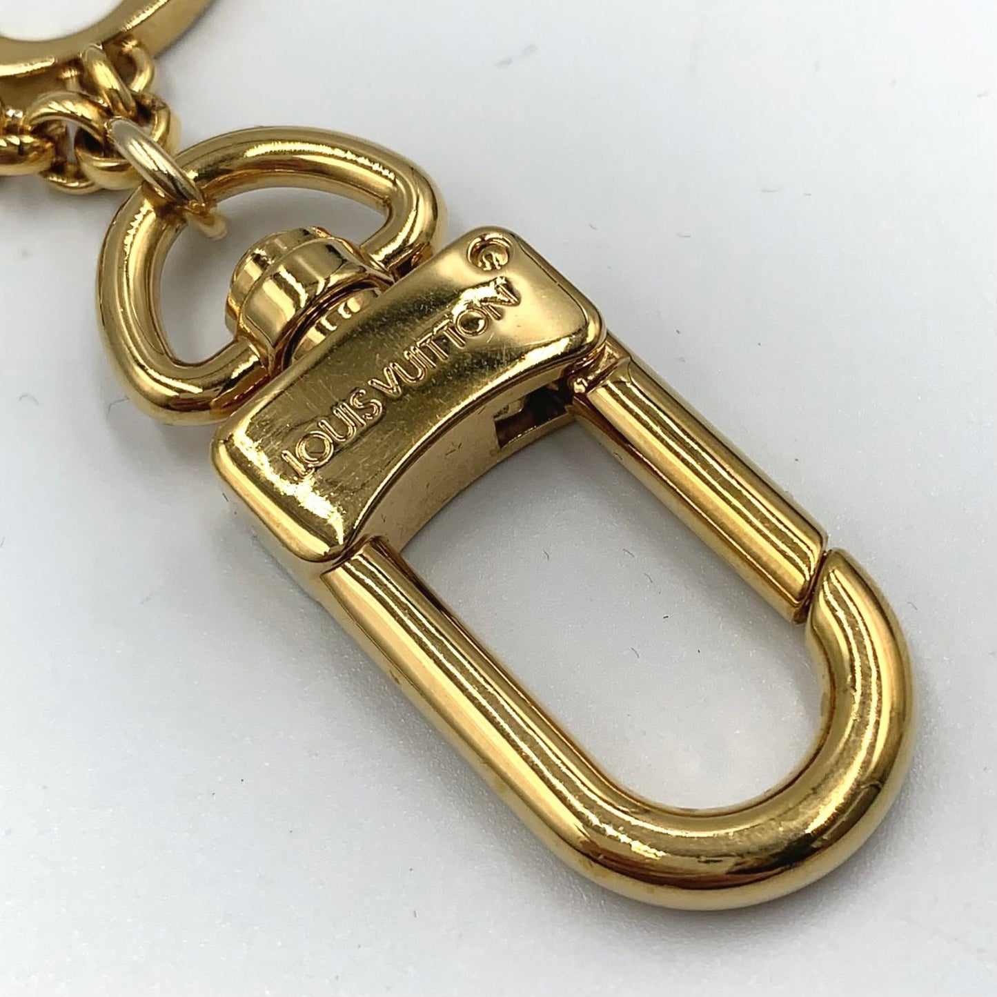 Louis Vuitton Fleur de Monogram Off White Gold Beige Charm Keychain — view 3