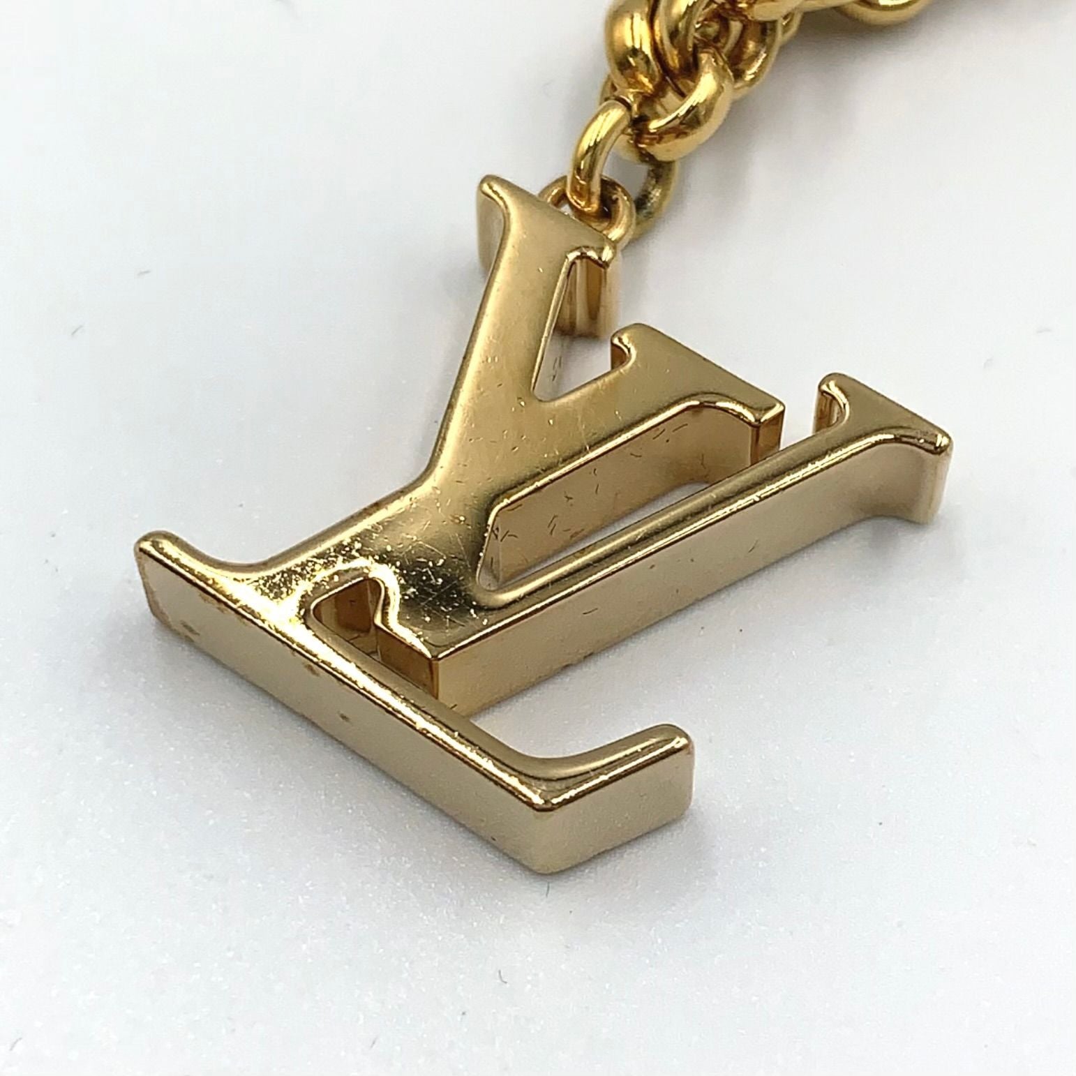 Louis Vuitton Fleur de Monogram Off White Gold Beige Charm Keychain — view 7