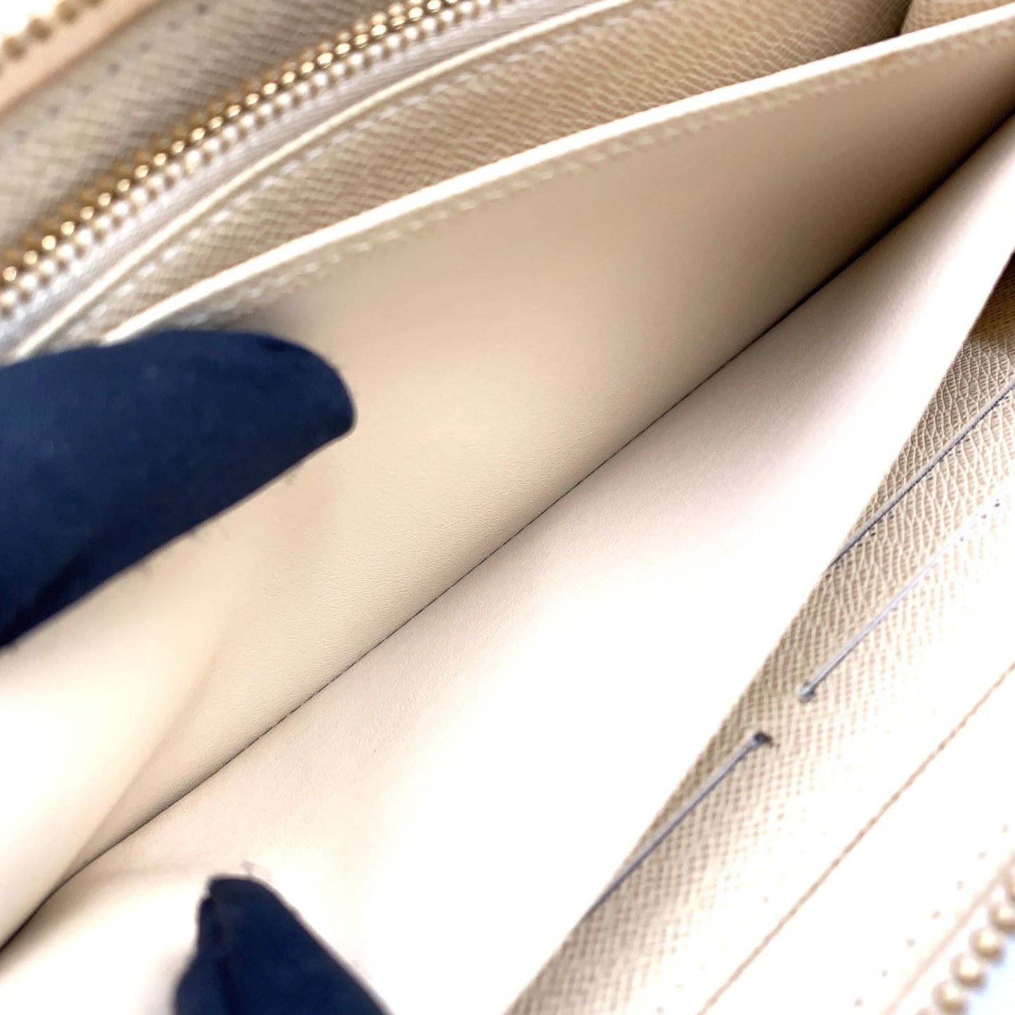 Louis Vuitton Zippy Wallet Damier Azur Leather White Round Gold — view 7
