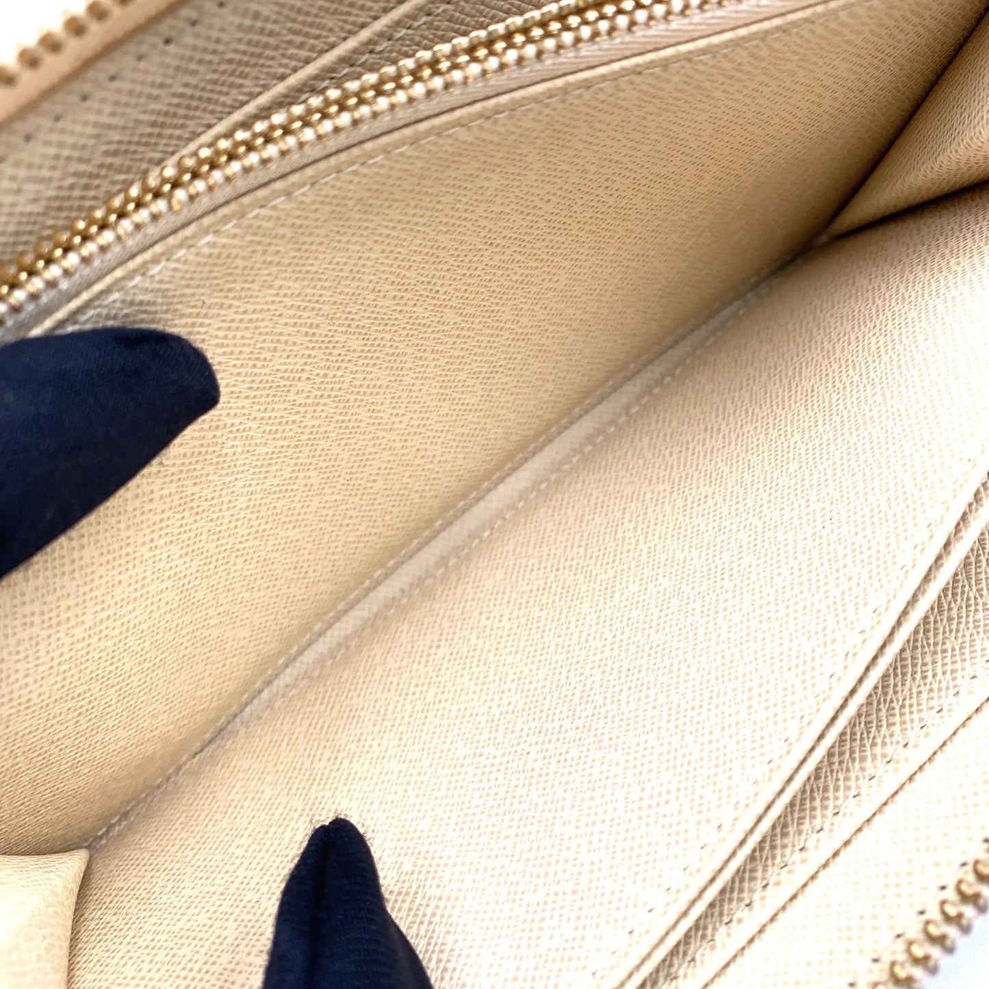 Louis Vuitton Zippy Wallet Damier Azur Leather White Round Gold — view 6
