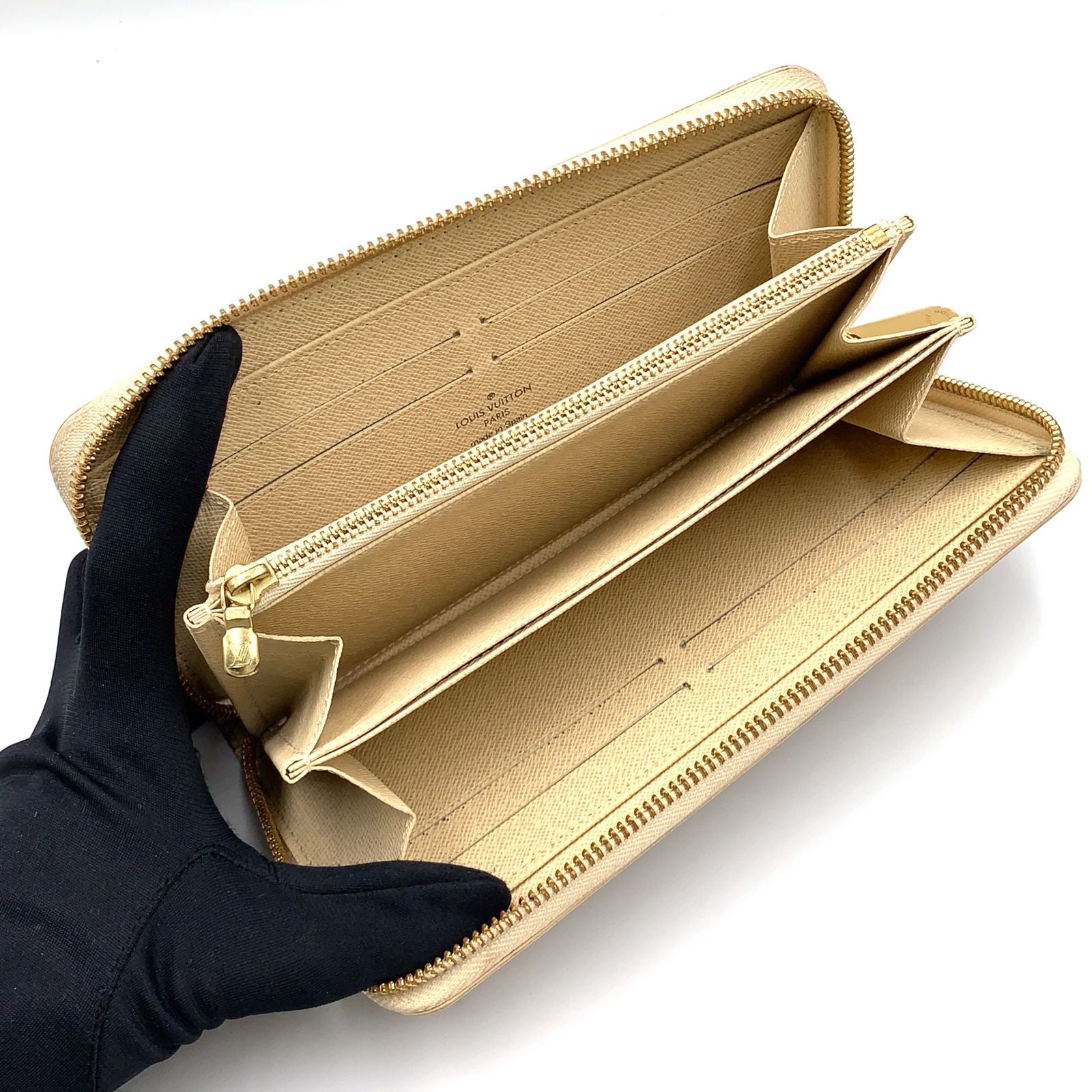 Louis Vuitton Zippy Wallet Damier Azur Leather White Round Gold — view 3