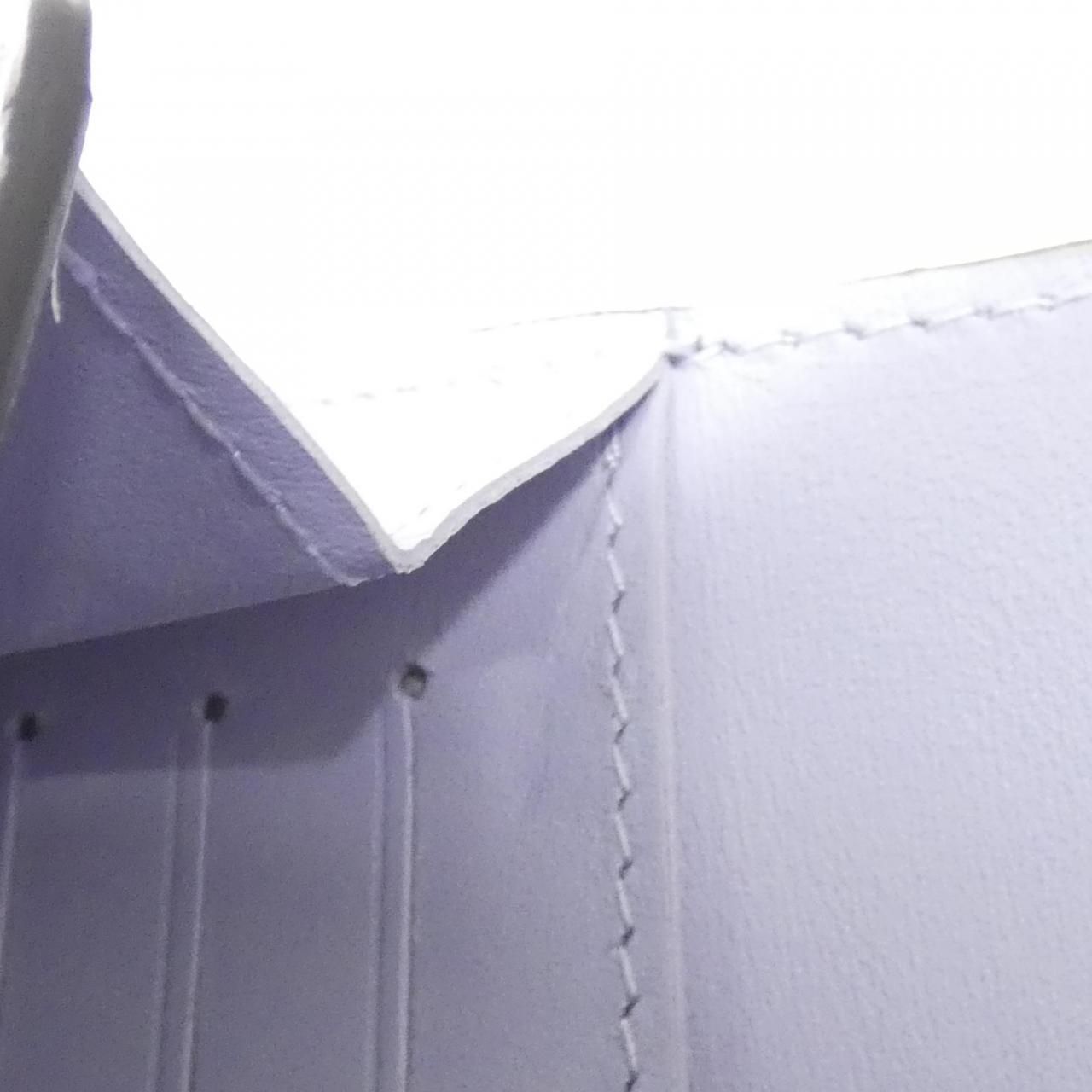 Louis Vuitton Mahina Portefeuille Iris Compact Coin Case — view 8