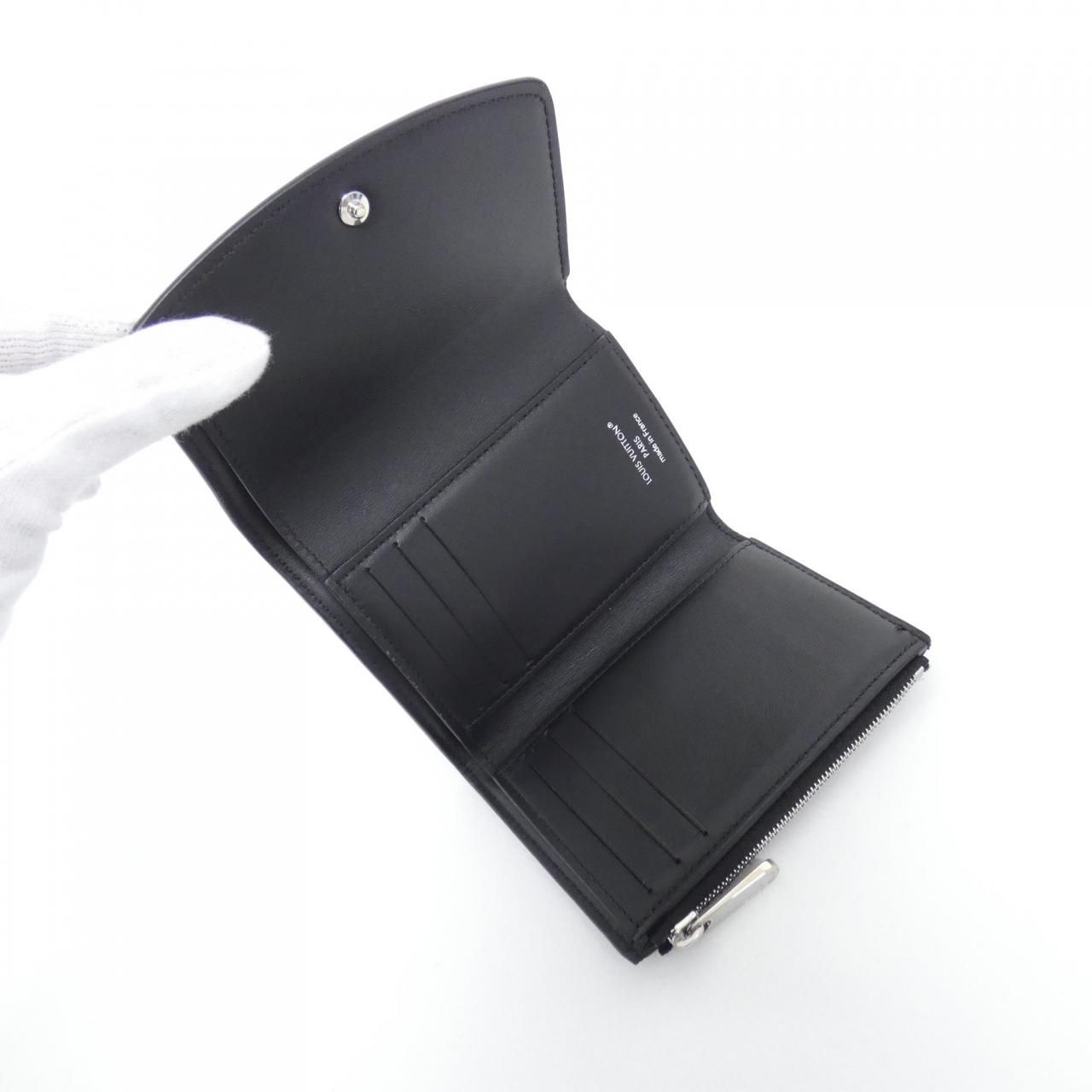 Louis Vuitton Mahina Portefeuille Victorine Wallet — view 5