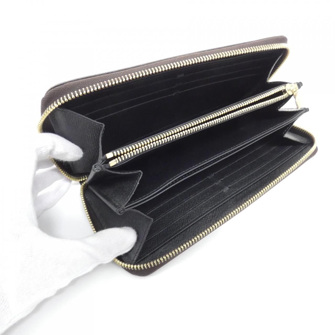 Louis Vuitton Monogram Giant Zippy Wallet — view 8