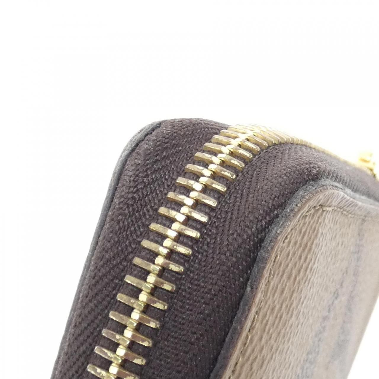 Louis Vuitton Monogram Giant Zippy Wallet — view 6