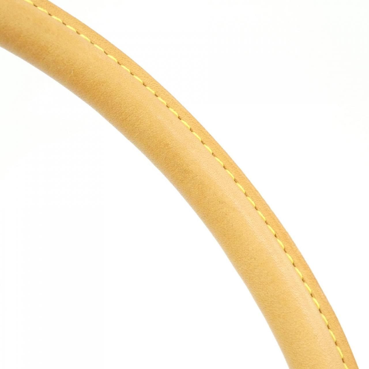 Louis Vuitton Monogram Looping Shoulder — view 7