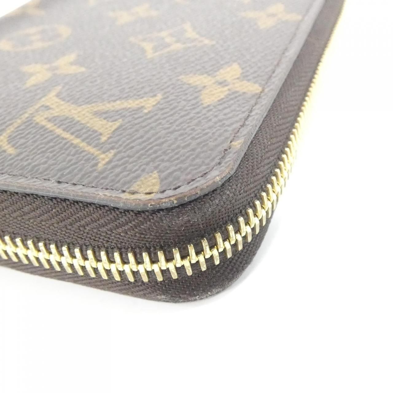 Louis Vuitton Monogram Zippy Wallet — view 3