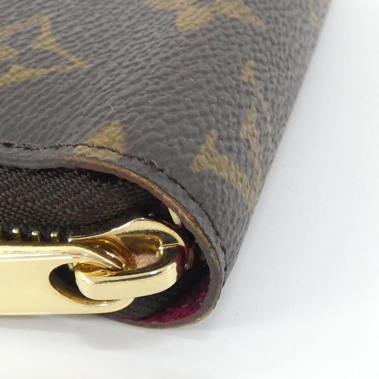Louis Vuitton Monogram Zippy Wallet — view 6