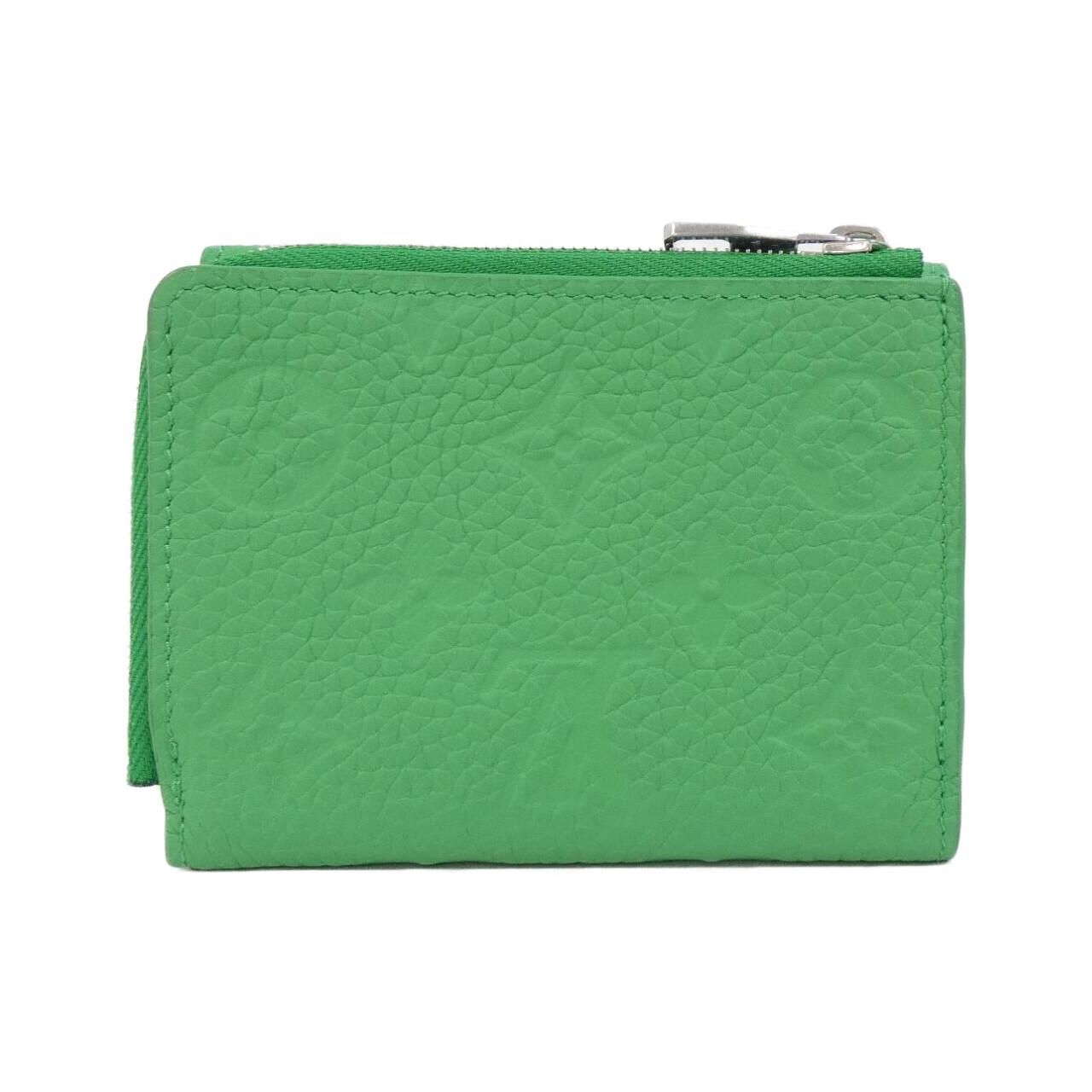 Louis Vuitton Taurillon Monogram Portefeuille Pilot Wallet — view 2