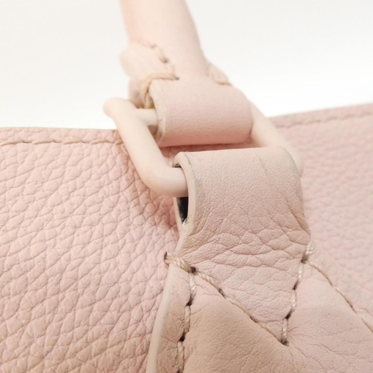 Louis Vuitton Lockme Tote PM — view 4