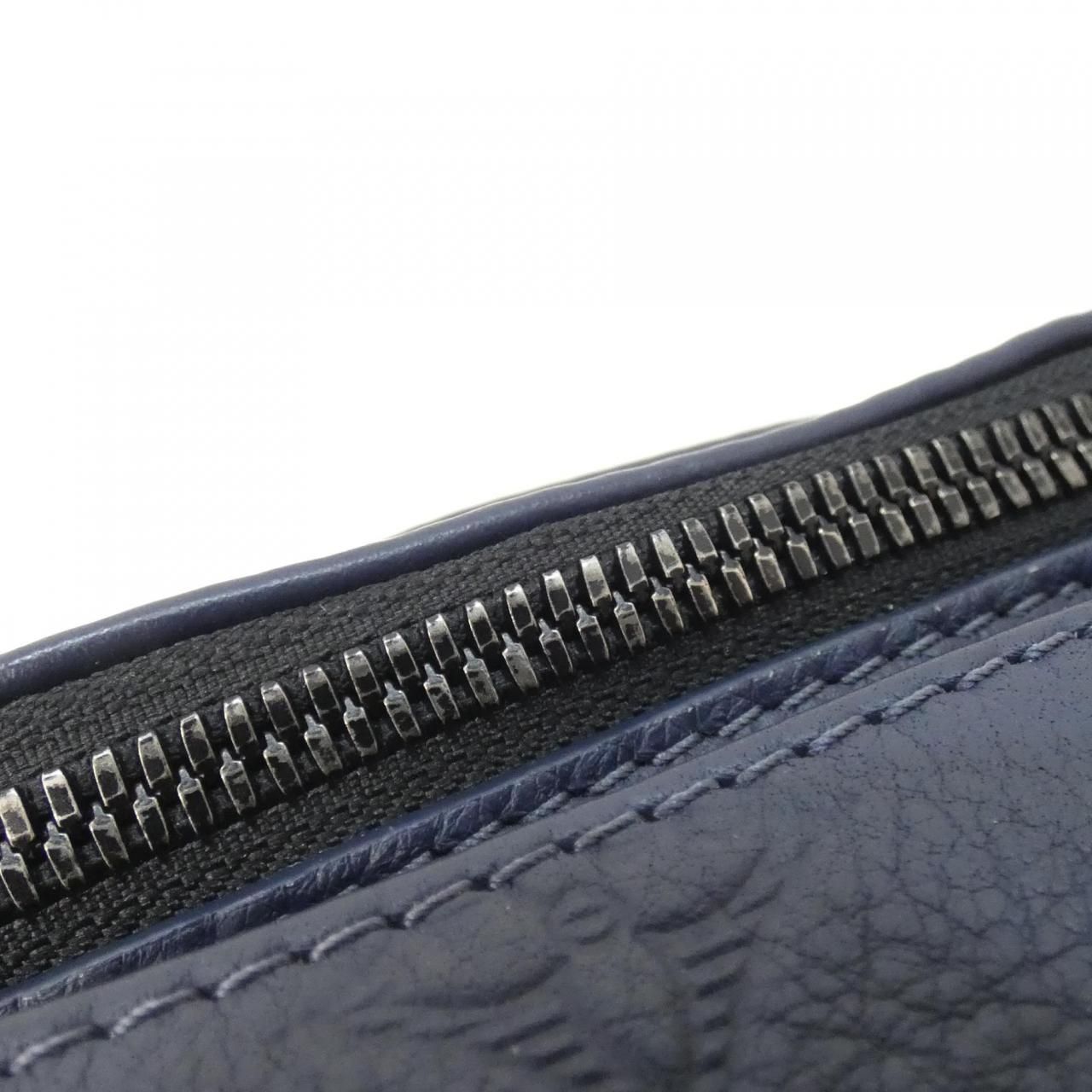 Louis Vuitton Monogram Shadow Rush Bum — view 4
