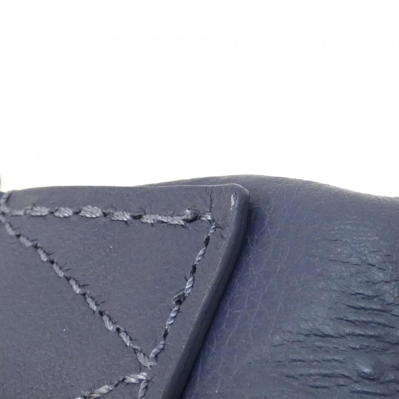 Louis Vuitton Monogram Shadow Rush Bum — view 7