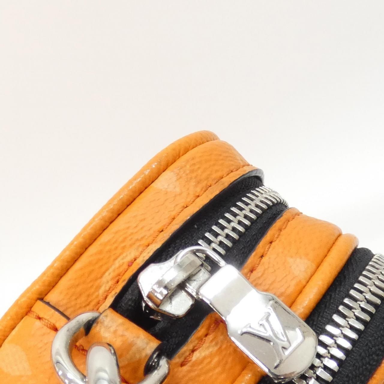 Louis Vuitton Taiga Llama Alpha Wearable Wallet Shoulder — view 5
