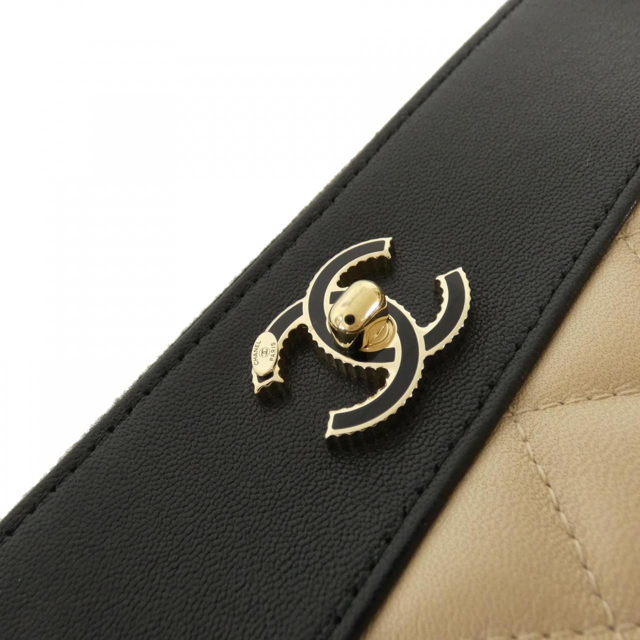 Chanel Pouch Beige — view 5