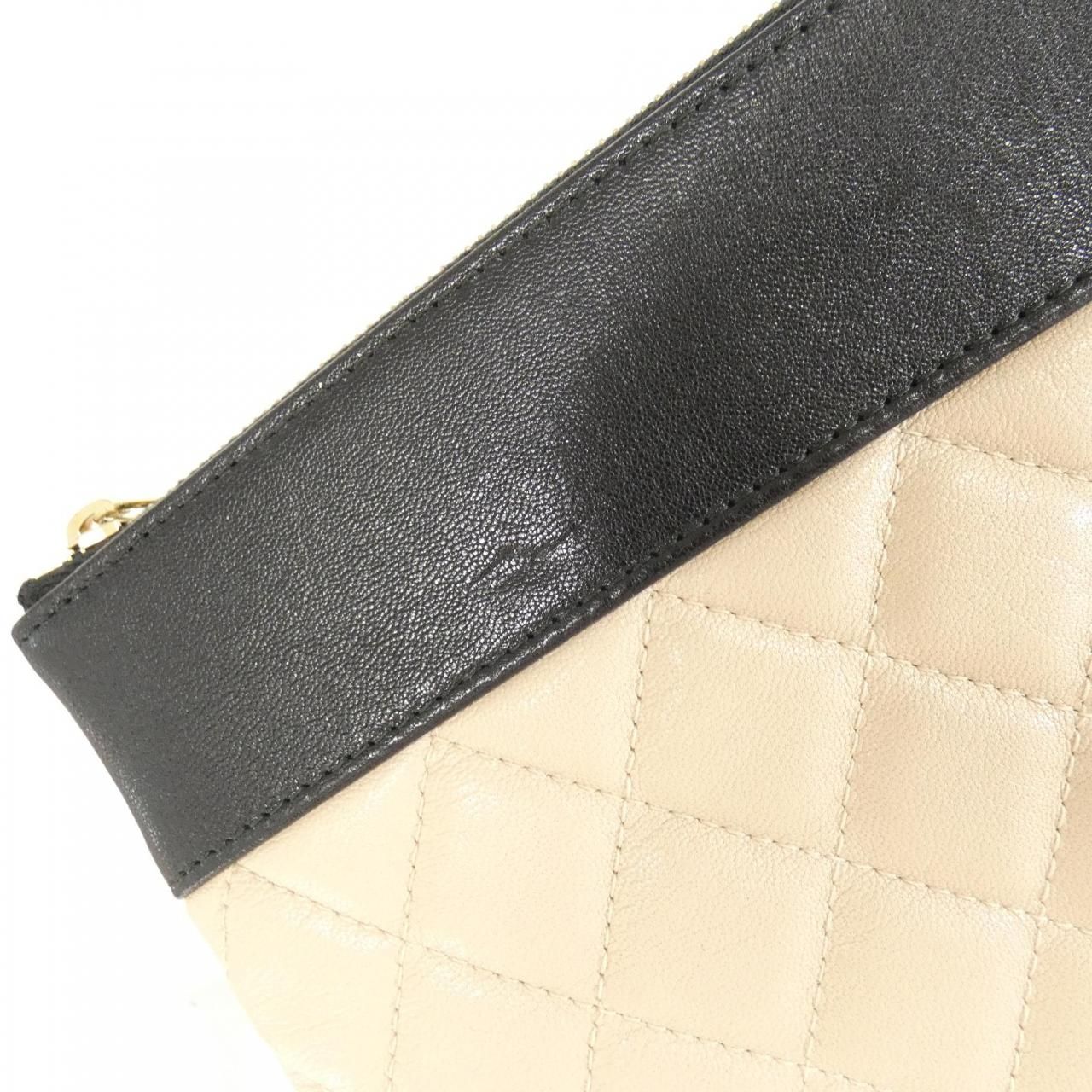 Chanel Pouch Beige — view 4