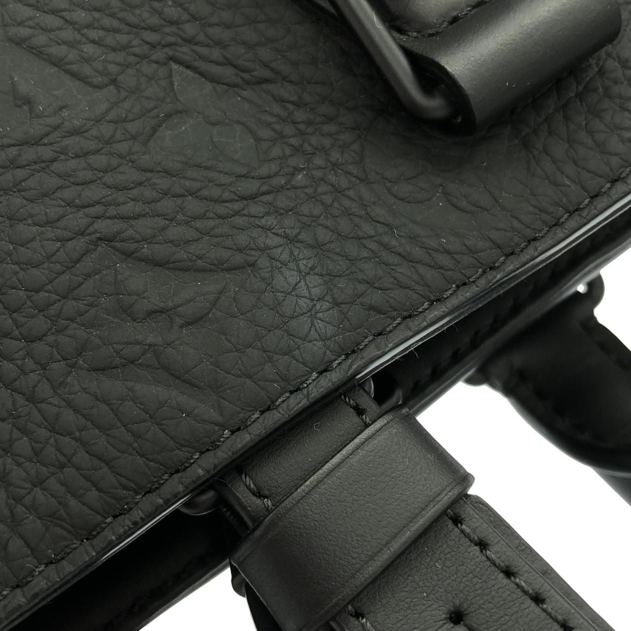 Louis Vuitton Taurillon Monogram Sac Plat — view 3