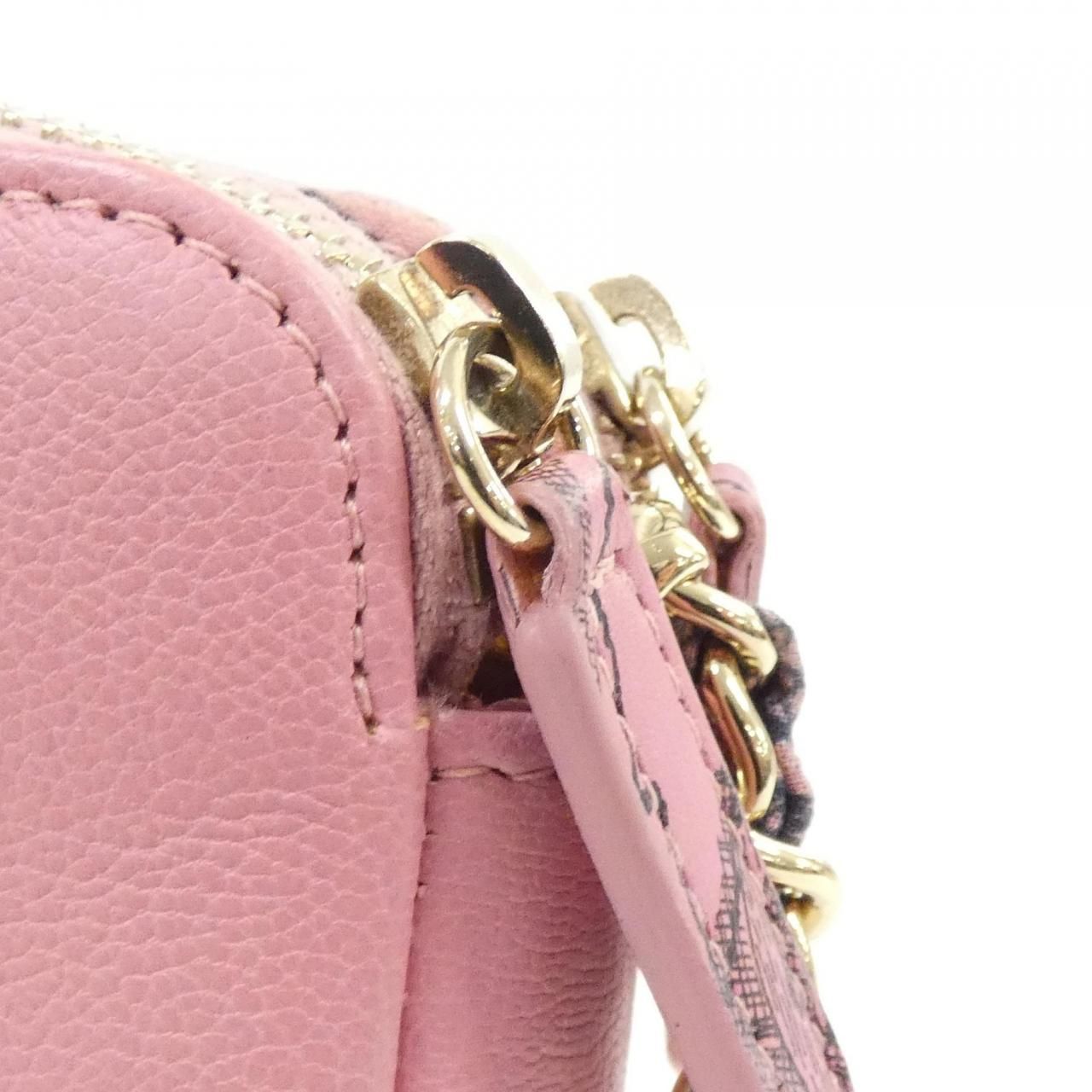 Chanel Chain Shoulder Bag Pink — view 6