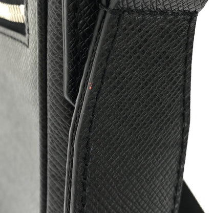 Louis Vuitton Taiga District PM Shoulder — view 5
