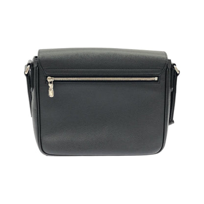 Louis Vuitton Taiga District PM Shoulder — view 2