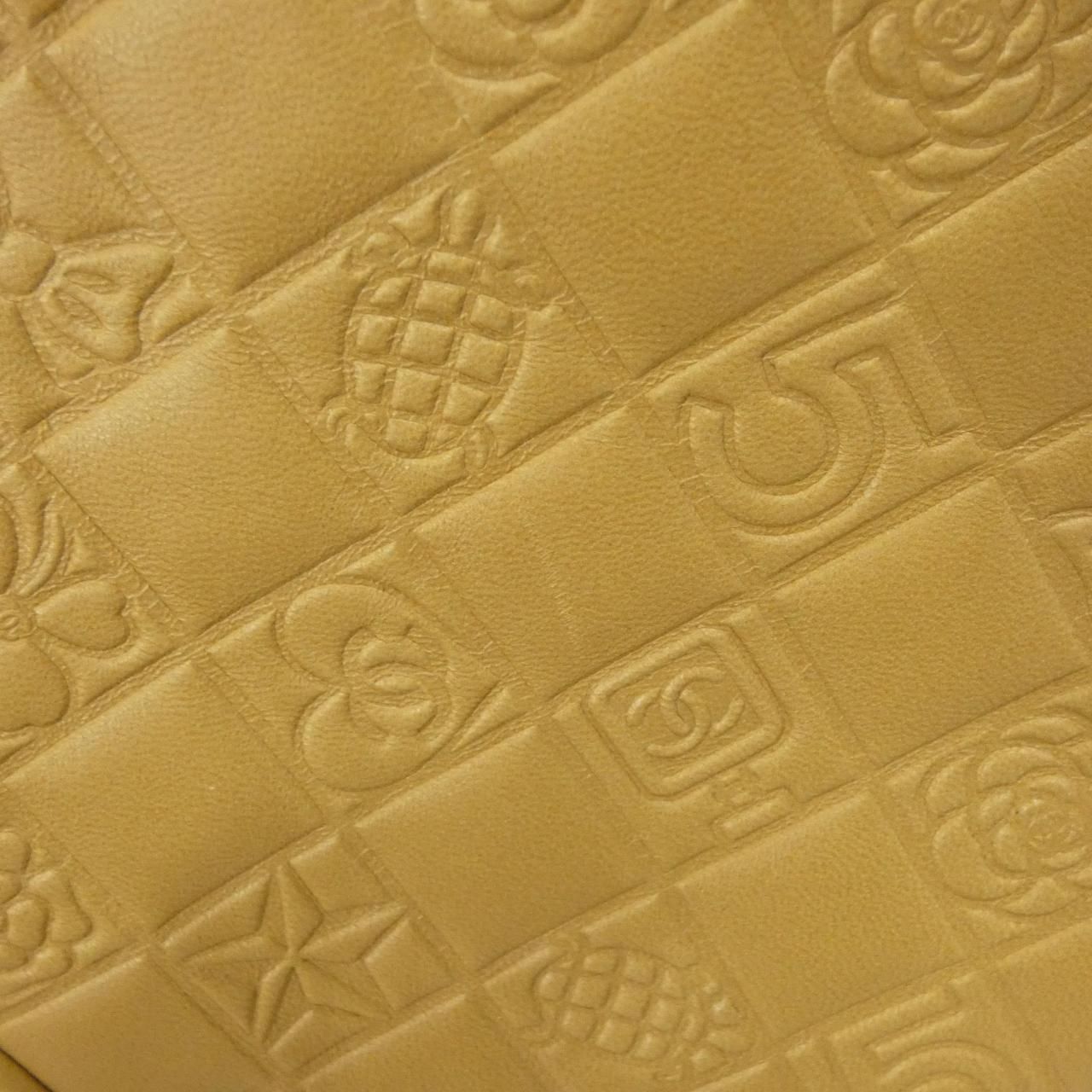 Chanel Vintage Icon Line — view 6