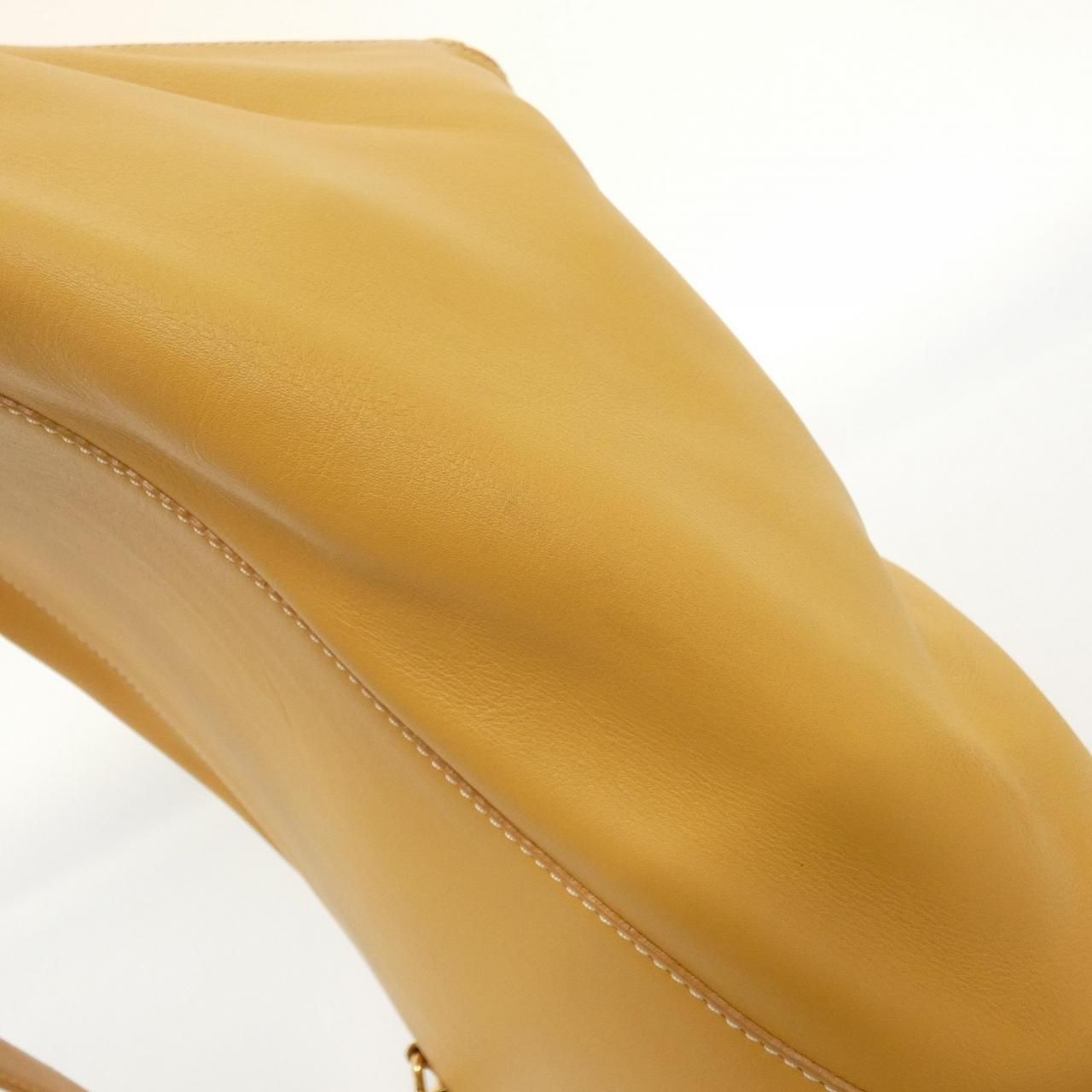 Loewe Vintage Shoulder — view 5