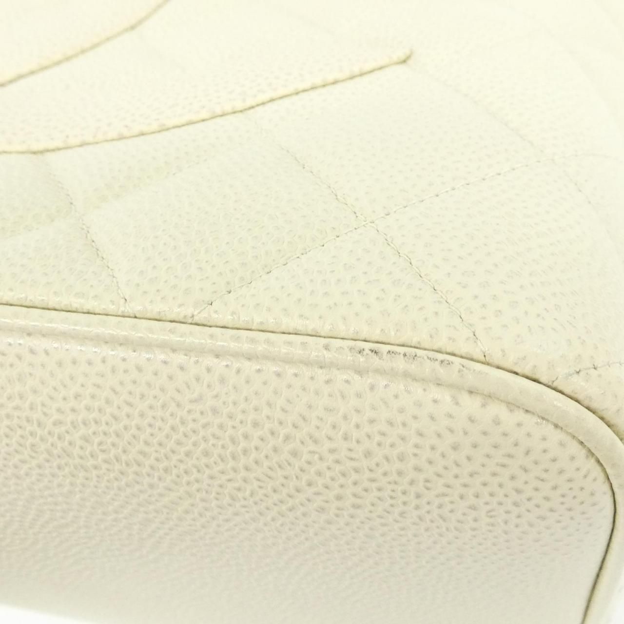 Chanel Vintage Bag Handbag Ivory — view 3