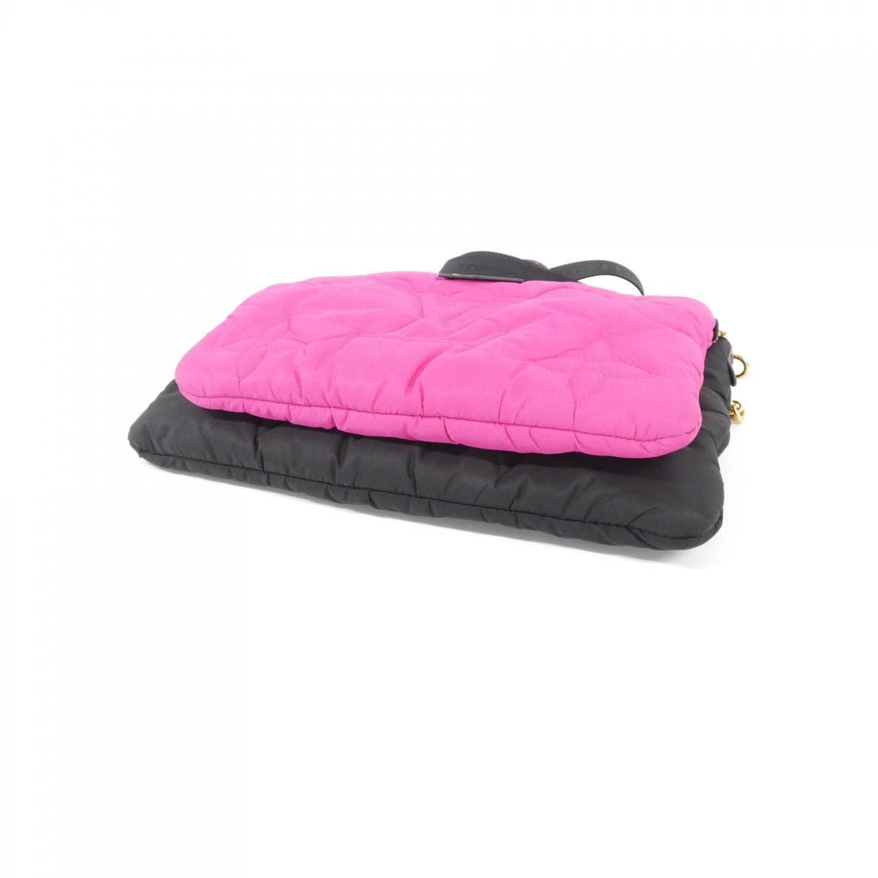 Louis Vuitton LV Pillow Maxi Multi Pochette Shoulder — view 3