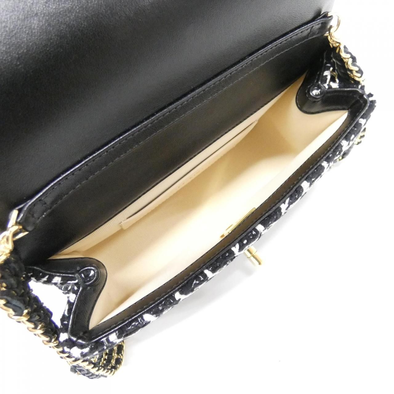 Chanel Shoulder Bag Black — view 8