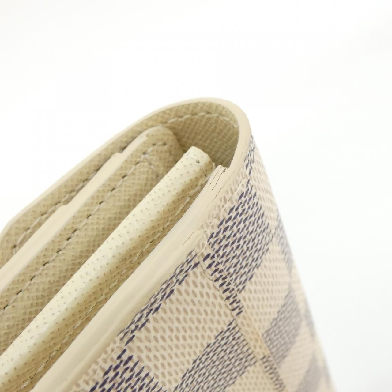 Louis Vuitton Damier Azur Portefeuille Sarah Wallet — view 5