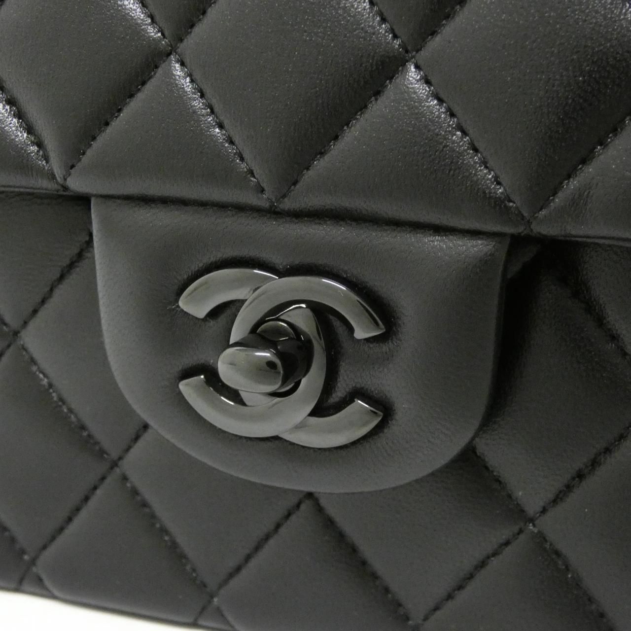 Chanel Shoulder Bag Black — view 4