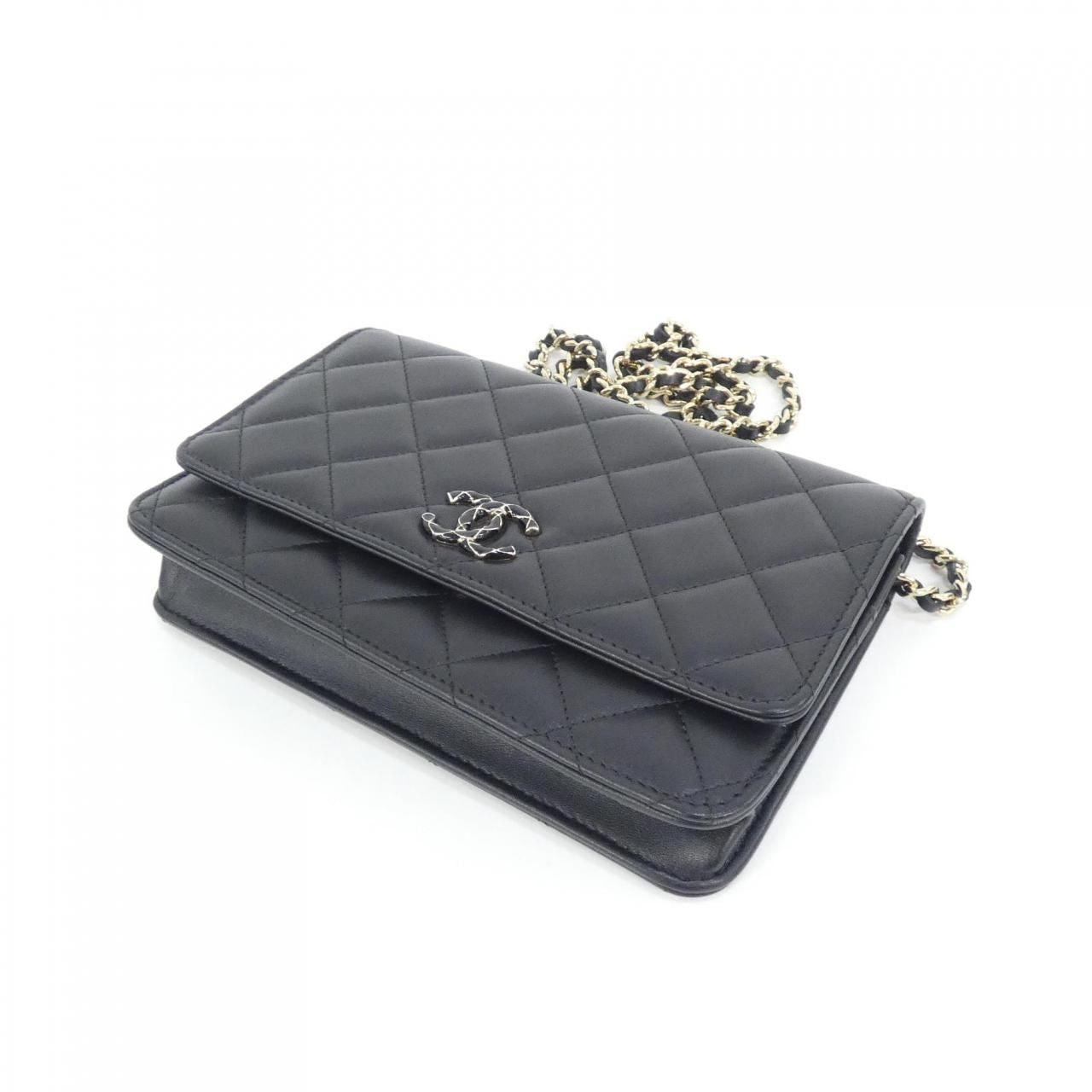 Chanel Chain Shoulder Bag Black — view 3