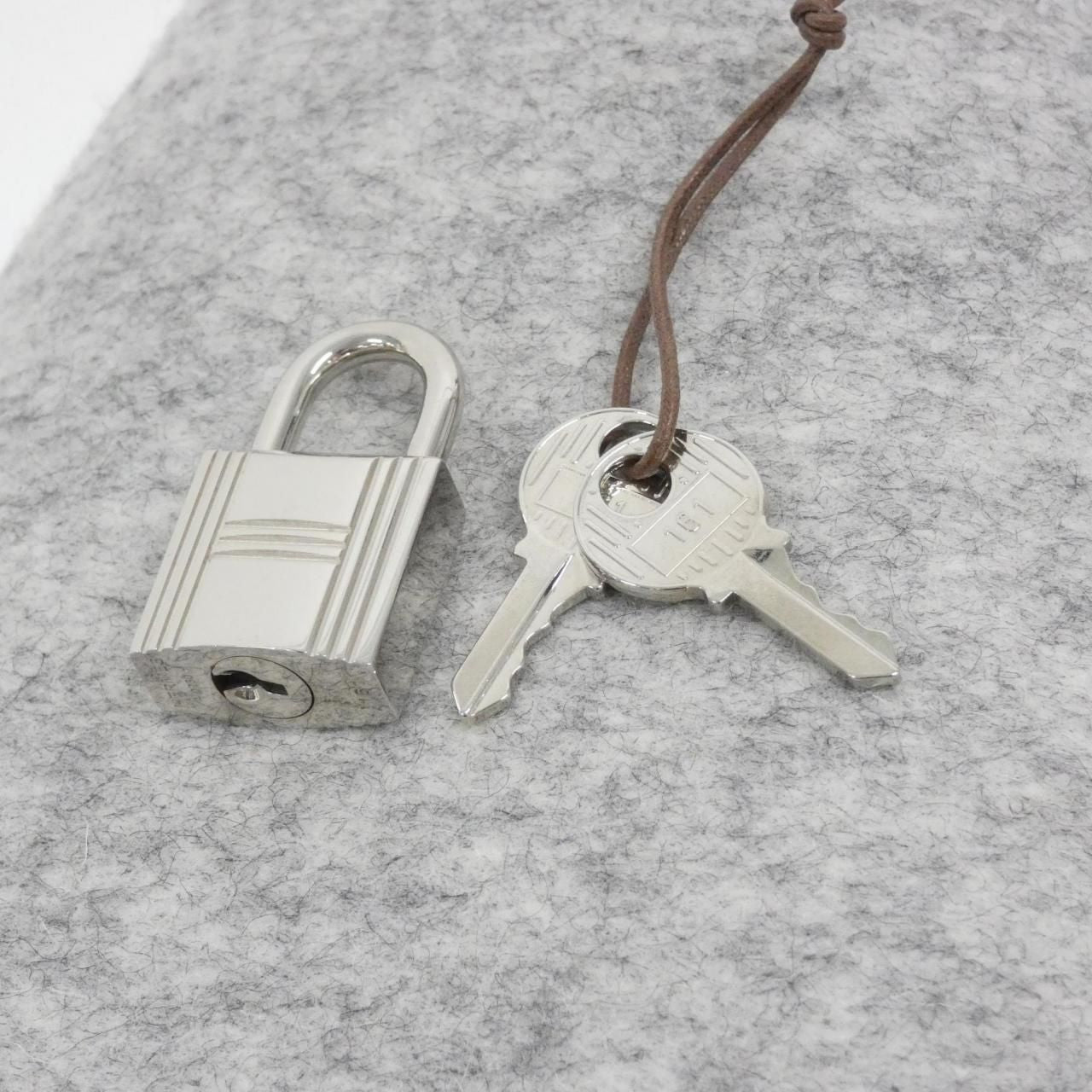 Hermes Picotin Lock Touch PM — view 5
