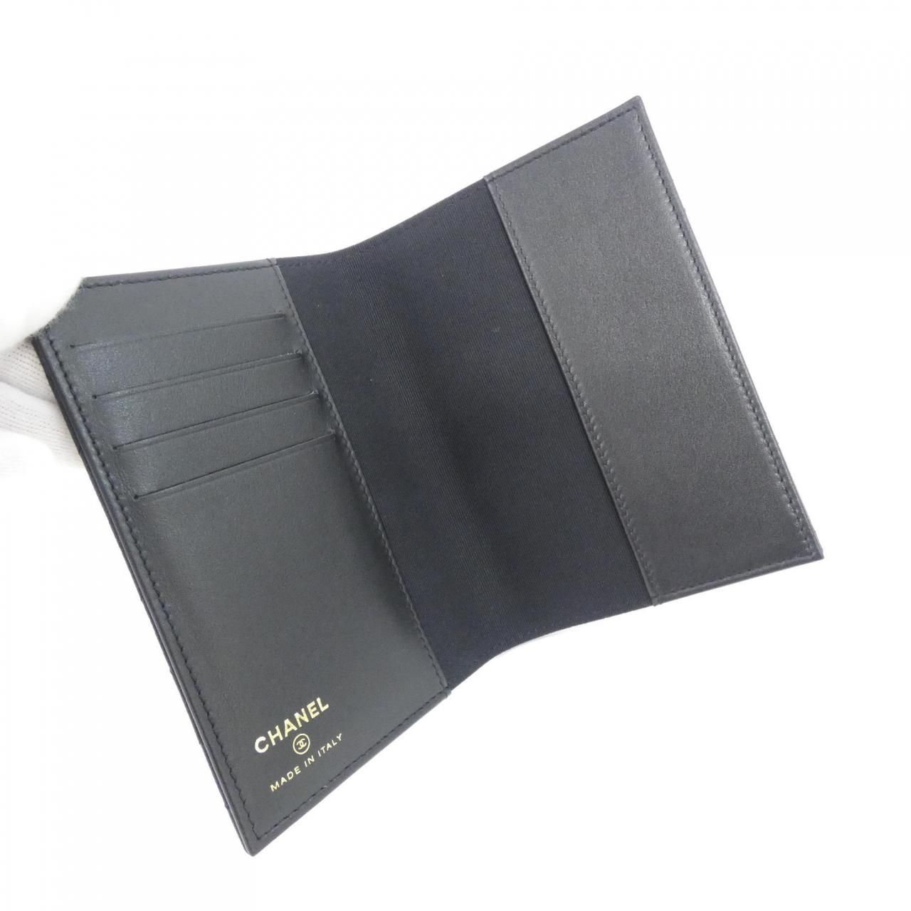 Chanel Passport Case Passport Holder Black — view 4