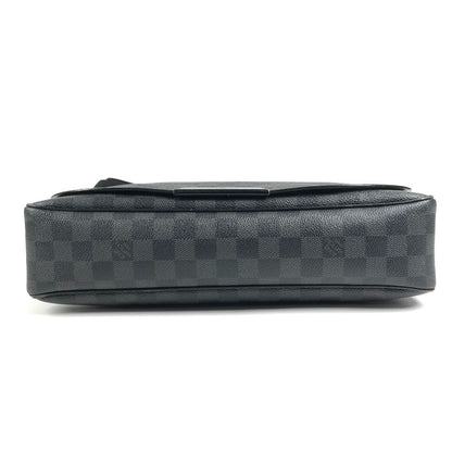 Louis Vuitton Shoulder Bag Daniel GM Damier Graphite Canvas Black — view 5