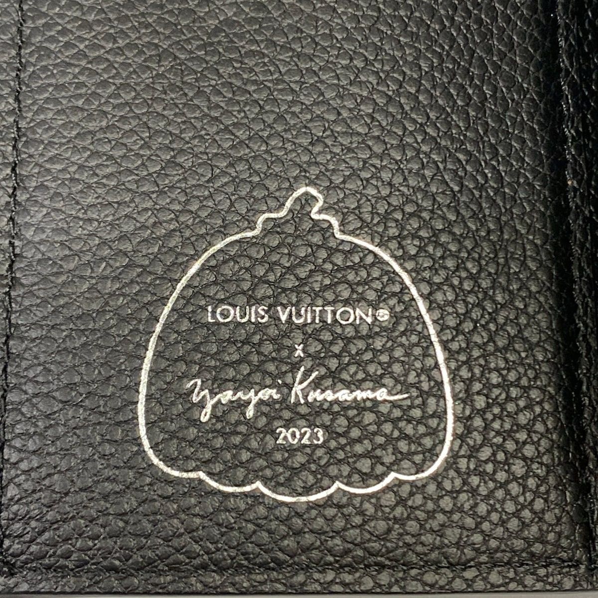Louis Vuitton Trifold Wallet Yayoi Kusama LV YK Portefeuille Victorine Noir — view 4