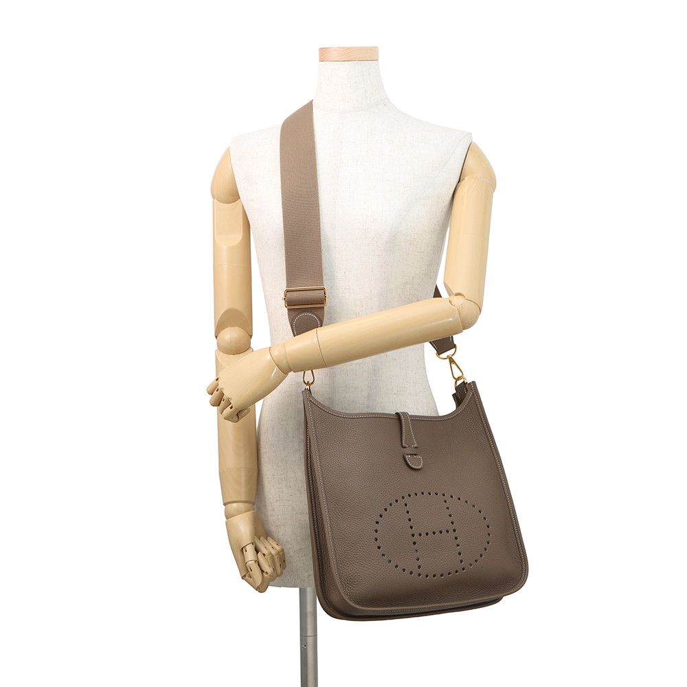Hermes Shoulder Bag Evelyne 3 PM Etoupe Gold Taurillon Clemence — view 4