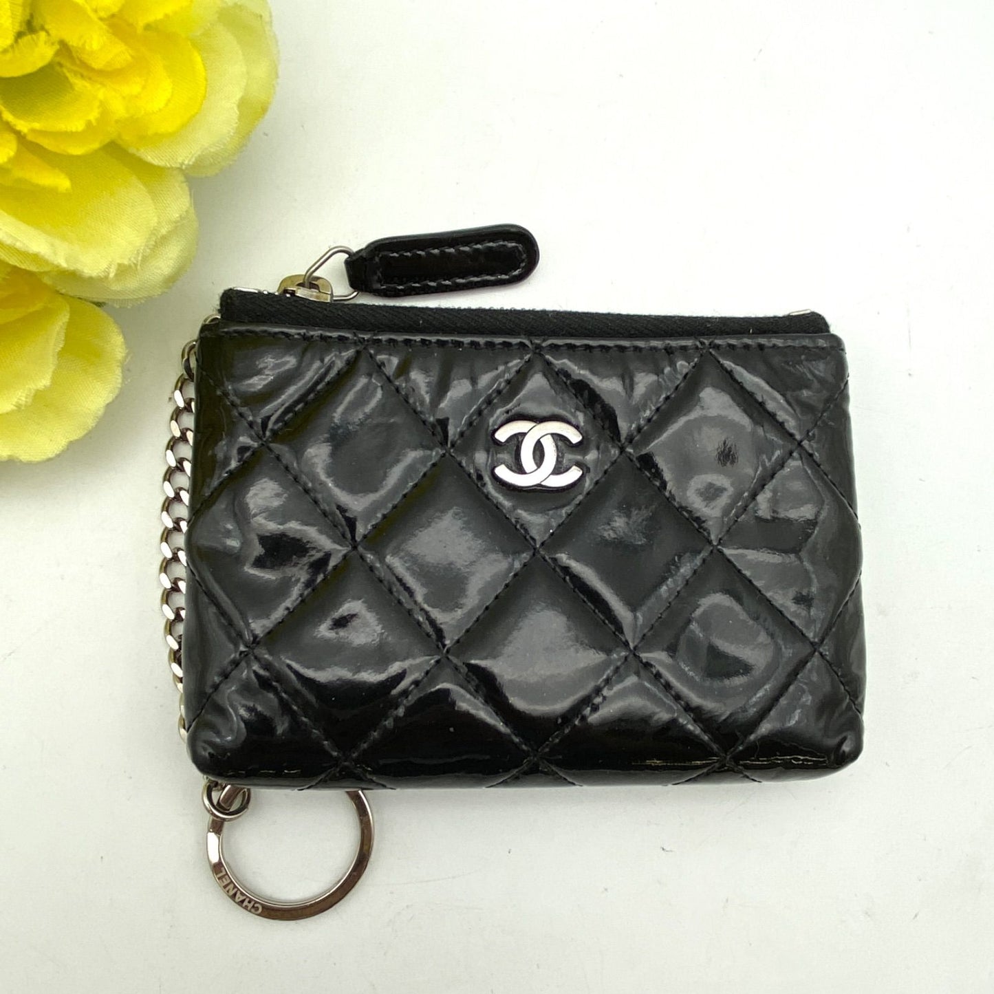 Chanel Coin Case Wallet Key Ring CC Logo Black Enamel — view 2