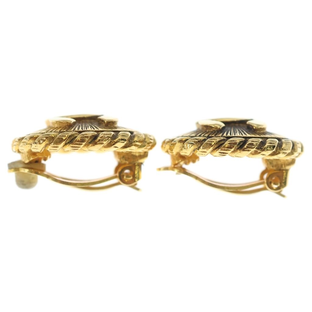 Chanel CC Logo Round Earrings Gold — view 4