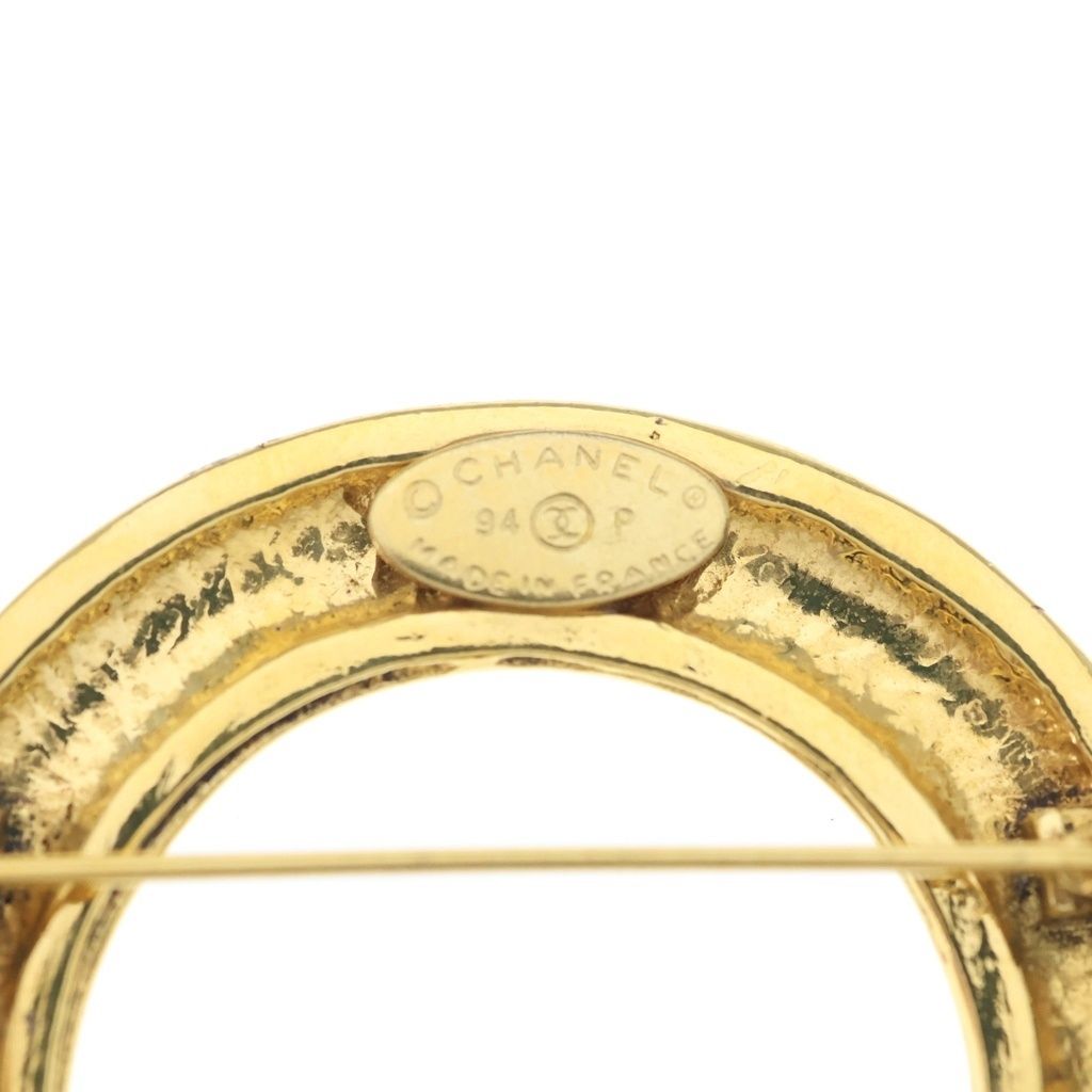 Chanel CC Logo Brooch Pin Badge Gold — view 5